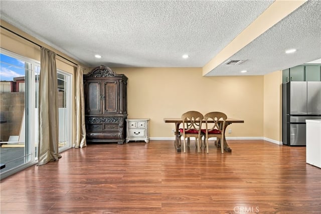 6629 Wilbur Avenue 22, Reseda, CA 91335 — photo 3 of 25
