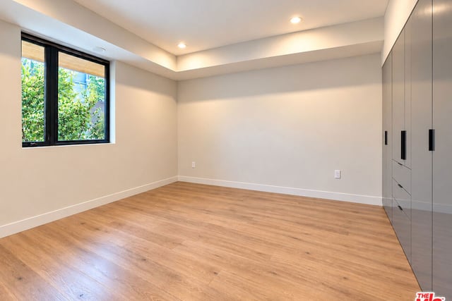 1017 N Croft Avenue 105, Los Angeles, CA 90069 — photo 10 of 13