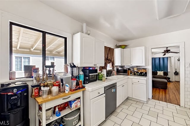 1707 E Poinsettia Street, Long Beach, CA 90805 — photo 10 of 32