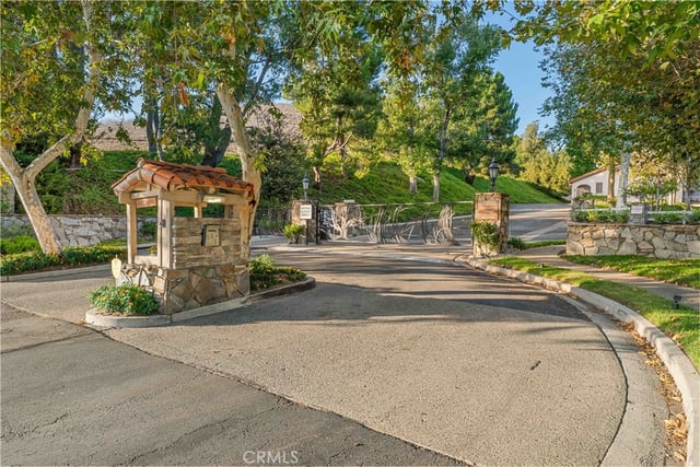 4042 Stoneriver Court, Westlake Village, CA 91362 — photo 24 of 27