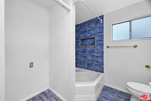 1734 N Fuller Avenue 201, Los Angeles, CA 90046 — photo 33 of 38