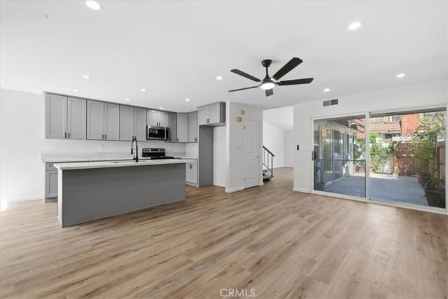 10445 Larwin unit 3 3, Chatsworth, CA 91311 — photo 11 of 36