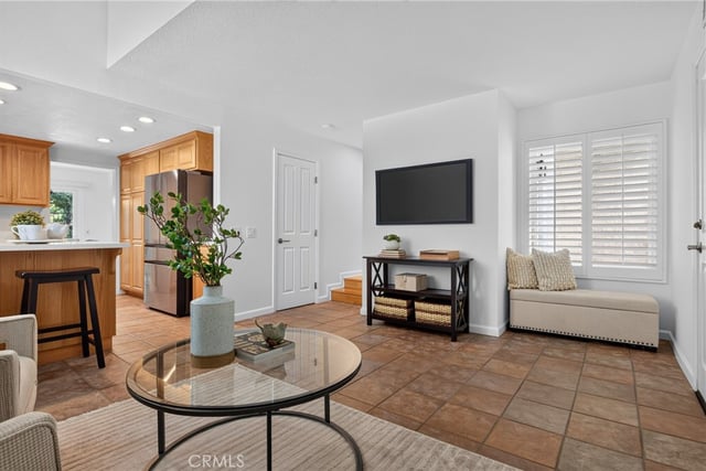 25142 Marci, Valencia, CA 91355 — photo 15 of 37