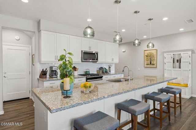 242 Morro Way 2, Simi Valley, CA 93065 — photo 12 of 43