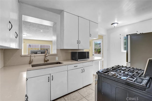 6626 Riverton Avenue, North Hollywood, CA 91606 — photo 13 of 34