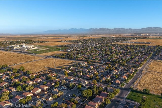 2715 E Avenue J6, Lancaster, CA 93535 — photo 46 of 48