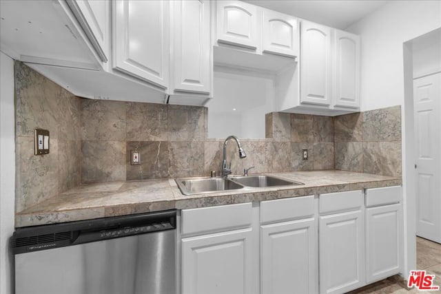 740 N Kings Road 114, West Hollywood, CA 90069 — photo 10 of 34