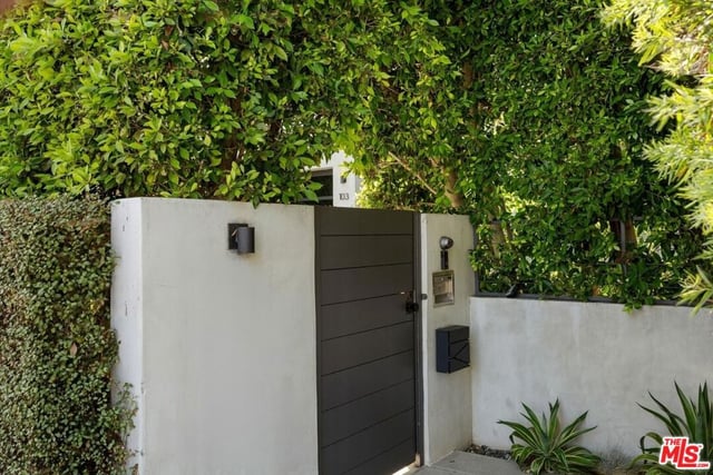 103 N Laurel Avenue, Los Angeles, CA 90048 — photo 74 of 75