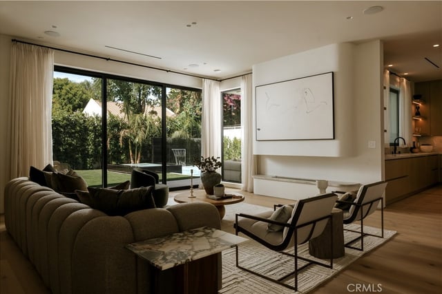 14755 Hesby Street, Sherman Oaks, CA 91403 — photo 10 of 48