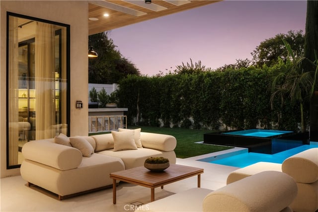 14755 Hesby Street, Sherman Oaks, CA 91403 — photo 44 of 48