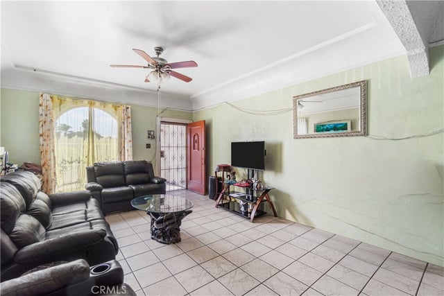 163 E 109th Place, Los Angeles, CA 90061 — photo 5 of 23