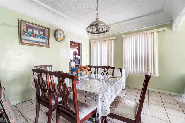 163 E 109th Place, Los Angeles, CA 90061 — photo 6 of 23