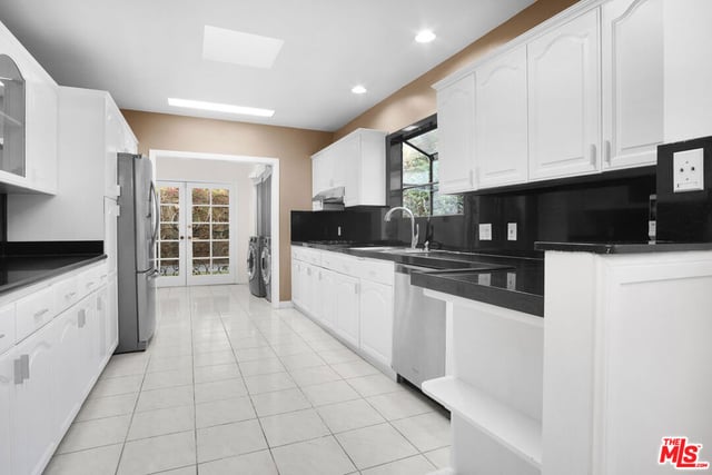 8719 Bonner Drive, West Hollywood, CA 90048 — photo 12 of 21