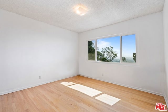 4799 Bonvue Avenue, Los Angeles, CA 90027 — photo 25 of 33