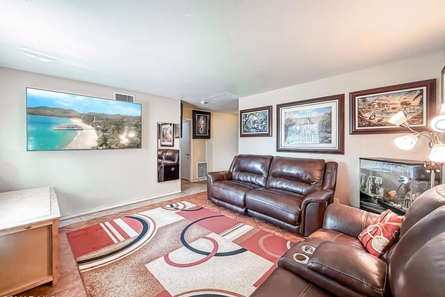 1772 Regent Street, Camarillo, CA 93010 — photo 11 of 40