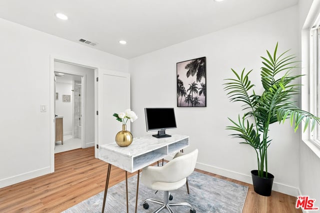 7800 S Victoria Avenue, Los Angeles, CA 90043 — photo 16 of 45