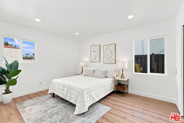 7800 S Victoria Avenue, Los Angeles, CA 90043 — photo 17 of 45