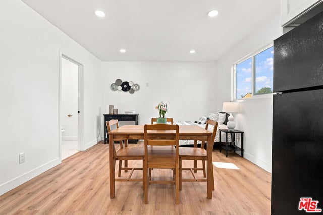 7800 S Victoria Avenue, Los Angeles, CA 90043 — photo 30 of 45