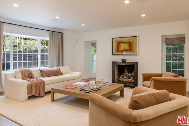 1248 N Wetherly Drive, Los Angeles, CA 90069 — photo 4 of 32