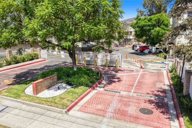 11150 Glenoaks 282, Pacoima, CA 91331 — photo 31 of 36