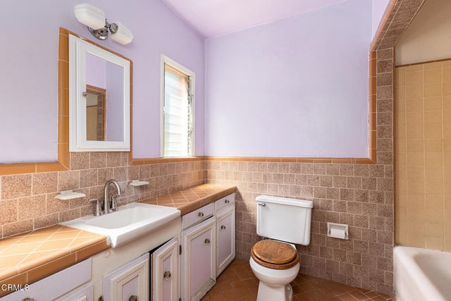 1341 Cambridge Drive, Glendale, CA 91205 — photo 14 of 21