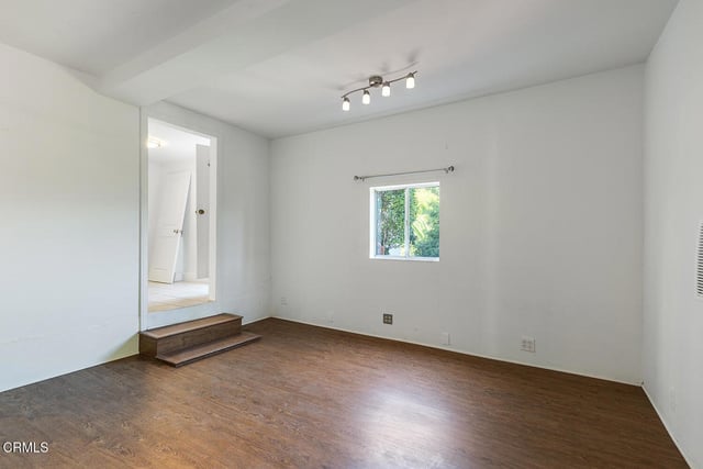 1341 Cambridge Drive, Glendale, CA 91205 — photo 17 of 21