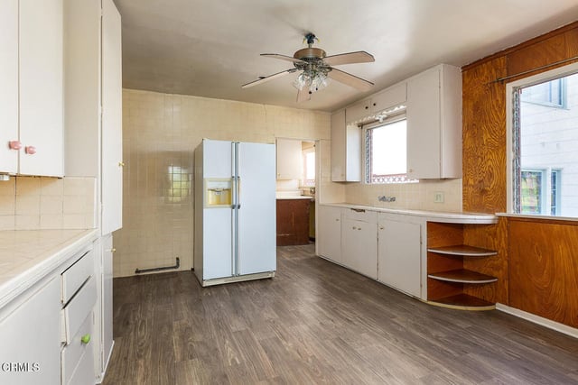 1341 Cambridge Drive, Glendale, CA 91205 — photo 8 of 21