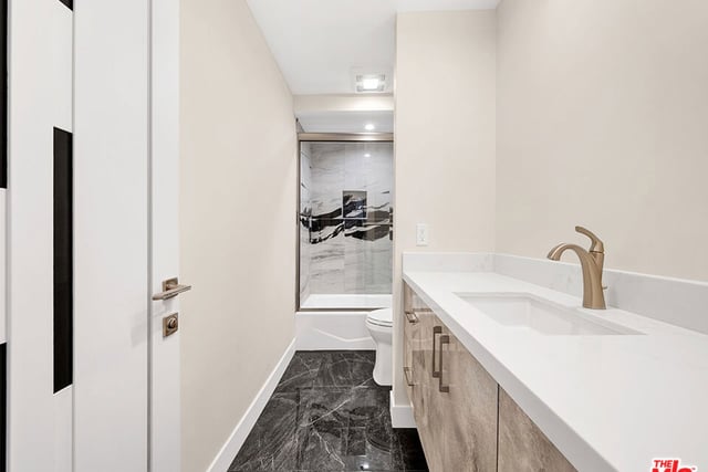 1325 Valley View Road 201, Glendale, CA 91202 — photo 12 of 34