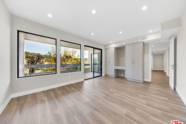 1325 Valley View Road 201, Glendale, CA 91202 — photo 25 of 34