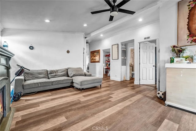 5450 N Paramount 33, Long Beach, CA 90805 — photo 5 of 39