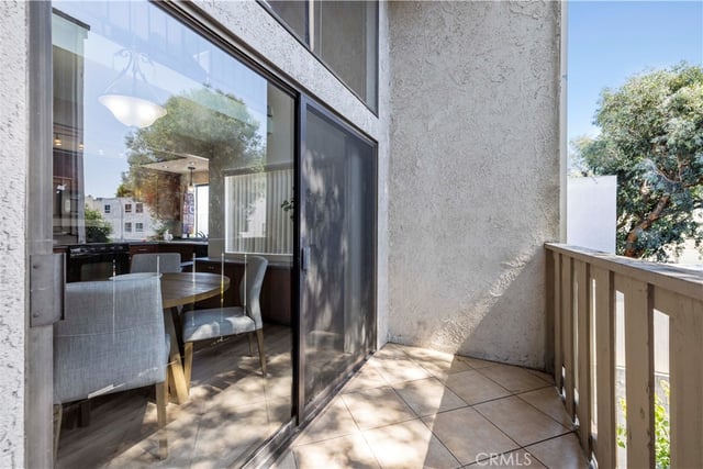18433 Hatteras 507, Tarzana, CA 91356 — photo 10 of 26