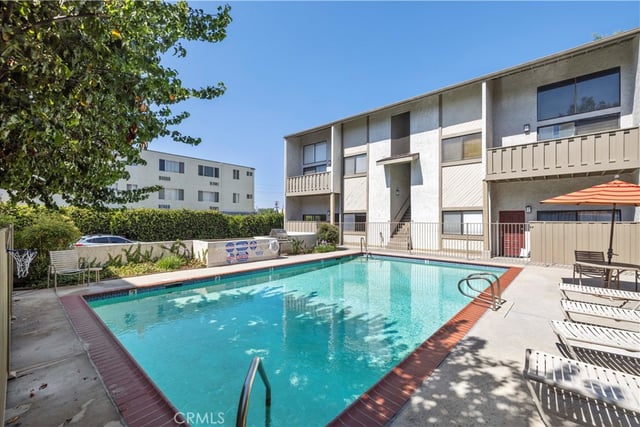 18433 Hatteras 507, Tarzana, CA 91356 — photo 21 of 26