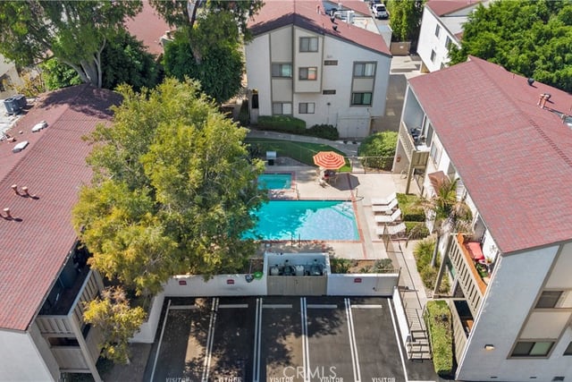 18433 Hatteras 507, Tarzana, CA 91356 — photo 22 of 26