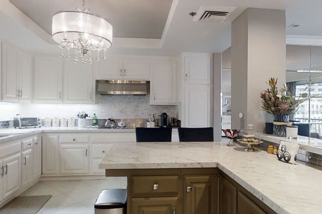 10550 Wilshire Boulevard 501, Los Angeles, CA 90024 — photo 16 of 38