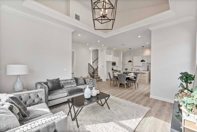 634 W Olive Avenue B, Monrovia, CA 91016 — photo 4 of 34
