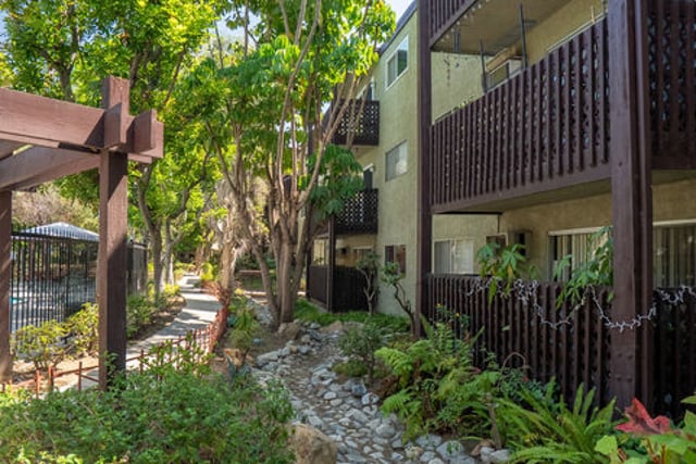 5840 Benner Street 205, Los Angeles, CA 90042 — photo 29 of 43