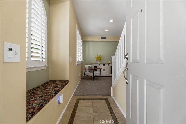 27660 Elk Ridge, Castaic, CA 91384 — photo 4 of 41