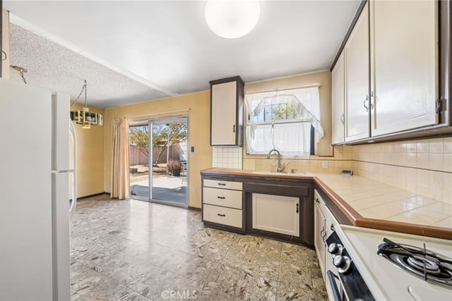 11359 Leffingwell, Norwalk, CA 90650 — photo 12 of 34