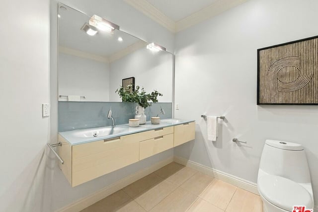 8121 Norton Avenue 201, Los Angeles, CA 90046 — photo 41 of 63