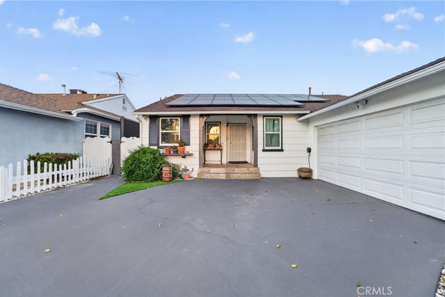 7350 Donna, Reseda, CA 91335 — photo 3 of 31