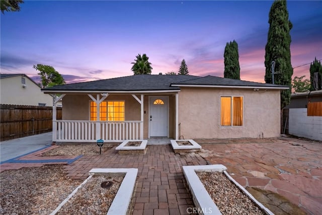 7032 Crebs Avenue, Reseda, CA 91335 — photo 6 of 51