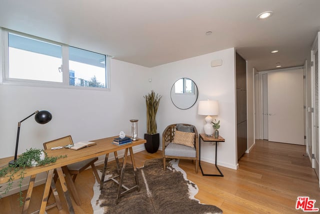 1705 Ocean Avenue 314, Santa Monica, CA 90401 — photo 18 of 33