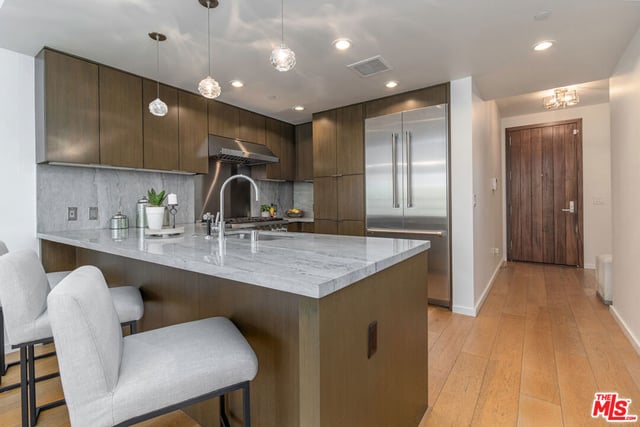 1705 Ocean Avenue 314, Santa Monica, CA 90401 — photo 7 of 33