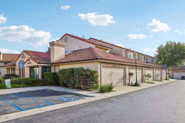390 Country Club Drive B, Simi Valley, CA 93065 — photo 29 of 42
