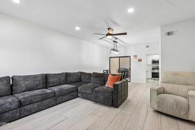390 Country Club Drive B, Simi Valley, CA 93065 — photo 3 of 42