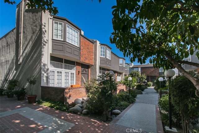 5440 Lindley Avenue 310, Encino, CA 91316 — photo 19 of 20