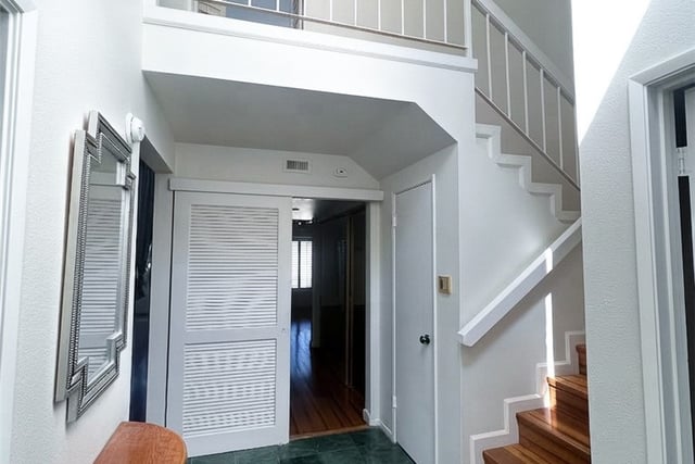 5440 Lindley Avenue 310, Encino, CA 91316 — photo 2 of 20
