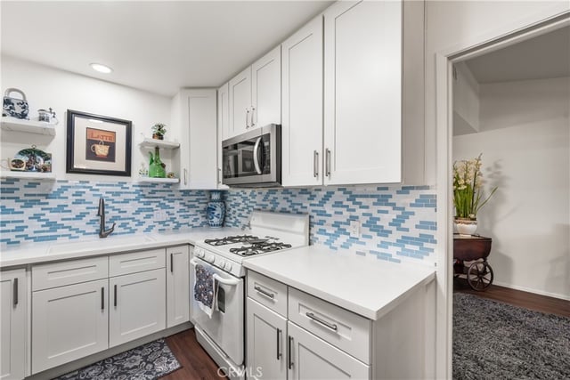 19229 Avenue Of The Oaks A, Newhall, CA 91321 — photo 16 of 53