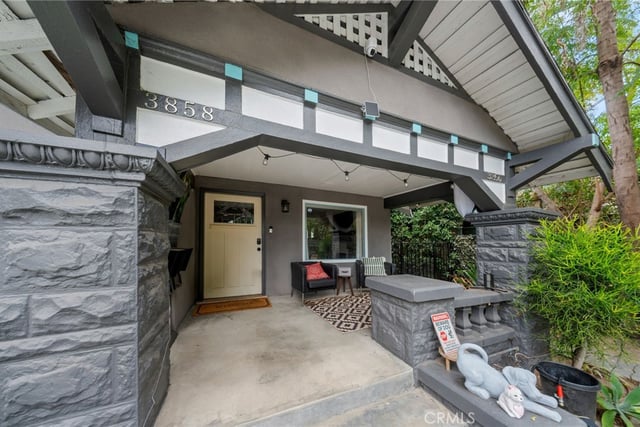 3858 S Hobart Boulevard, Los Angeles, CA 90062 — photo 2 of 43