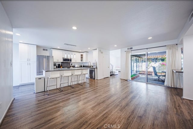 10415 Larwin, Chatsworth, CA 91311 — photo 12 of 38